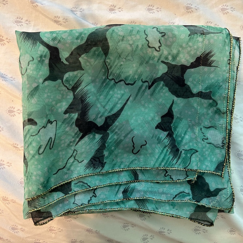 Floral Patterned Scarf - Picture 4 of 4